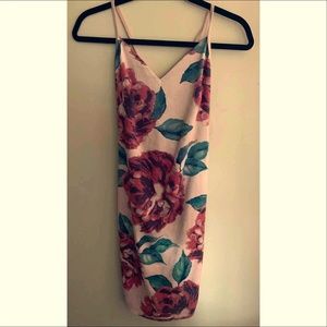 NWOT FASHION NOVA FLORAL MINI DRESS